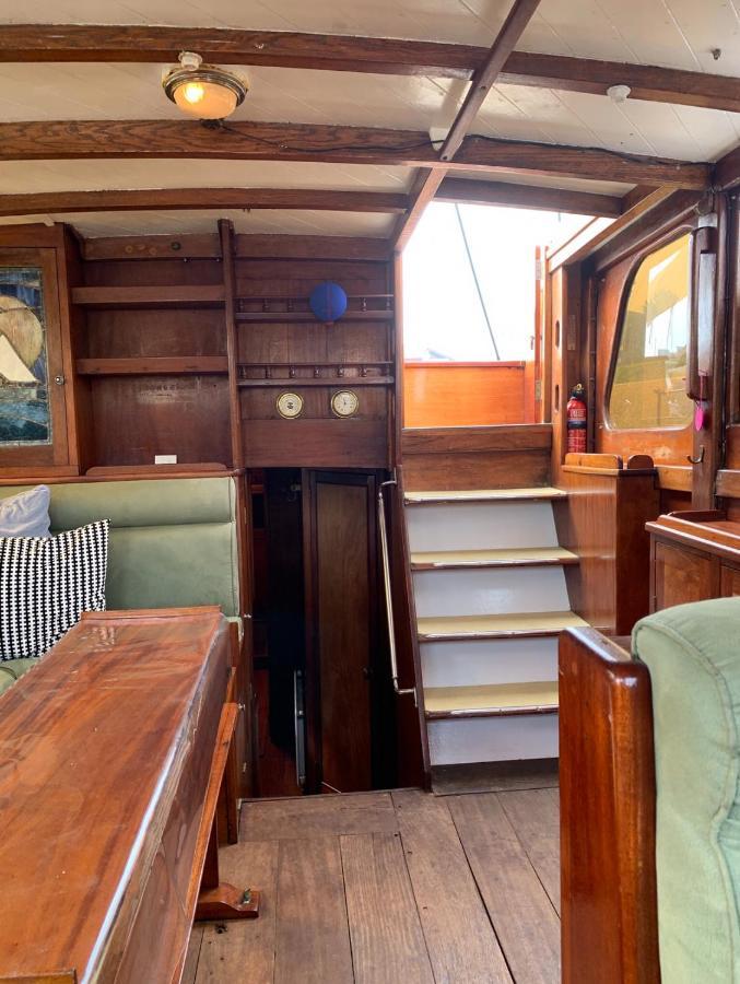 Port Deauville Yacht Vintage Luaran gambar