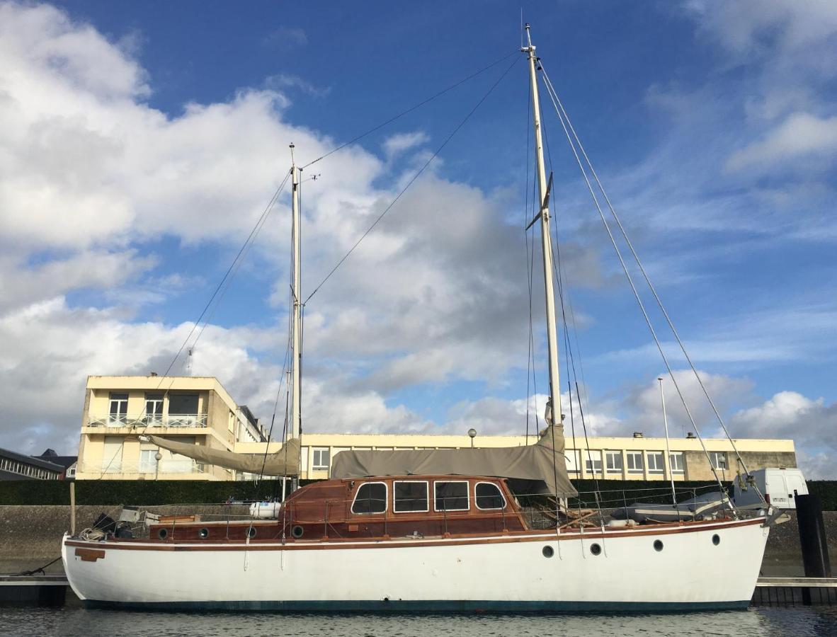 Port Deauville Yacht Vintage Luaran gambar